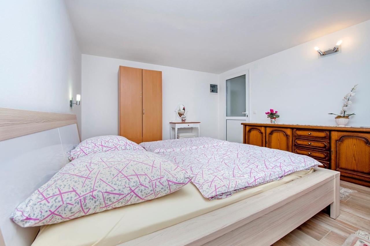 Keser Apartments Rovinj Exterior photo