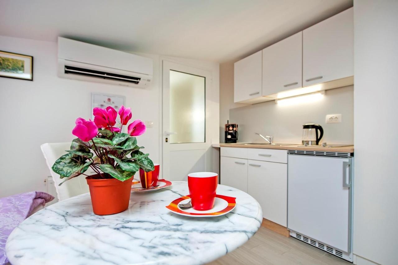 Keser Apartments Rovinj Exterior photo
