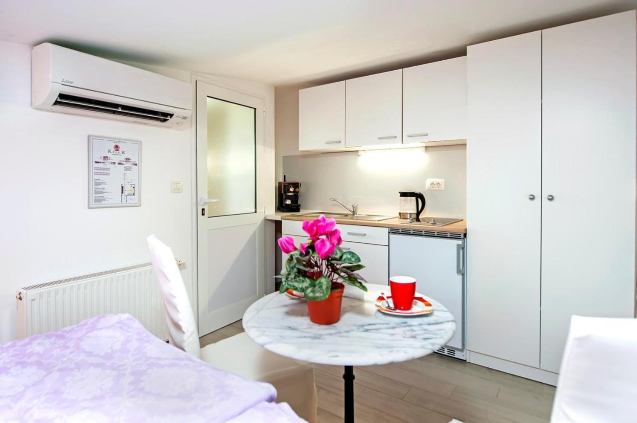 Keser Apartments Rovinj Exterior photo